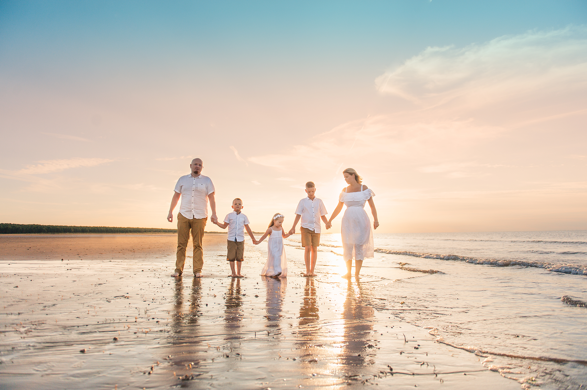 You are currently viewing Sunset Seaside family session-Cambridge Children Photographer