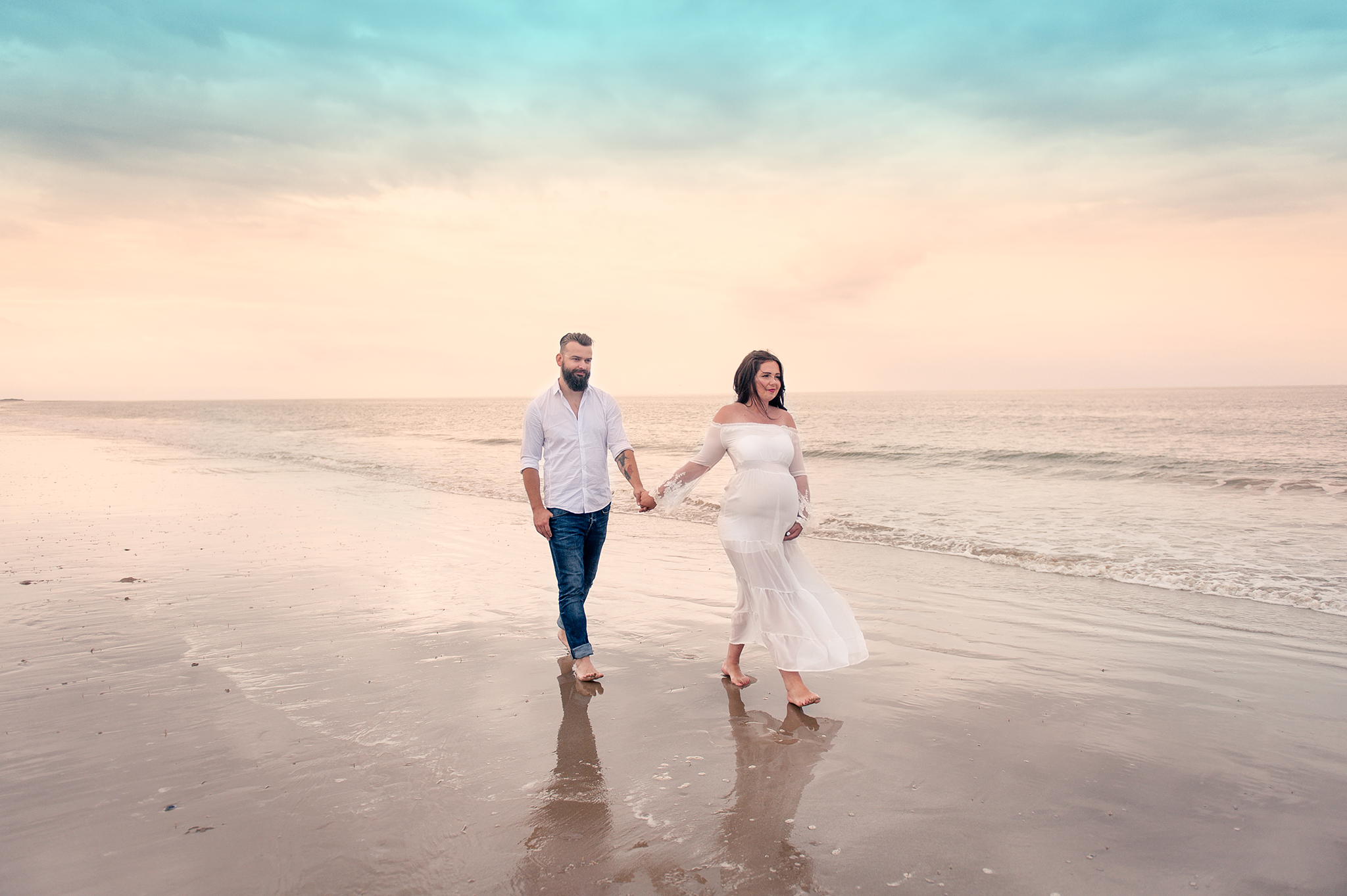 You are currently viewing Seaside maternity session-Cambridge Maternity Photographer
